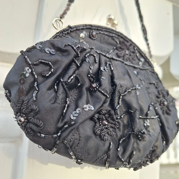 Beaded Mini Bag Black Sequin Kisslock Le Regale Classic Vintage Satin Purse - Picture 12 of 15